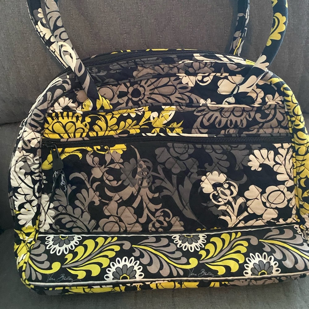 Vera Bradley Bowler Bag. Great condition. Lots of pockets. Smoke free home. - Picture 2 of 7